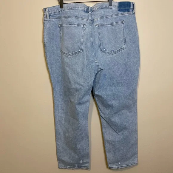 Abercrombie Ultra High Rise 90s Straight Jean NWT - Picture 6 of 9